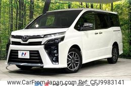 toyota voxy 2018 -TOYOTA--Voxy DBA-ZRR85W--ZRR85-0111090---TOYOTA--Voxy DBA-ZRR85W--ZRR85-0111090-