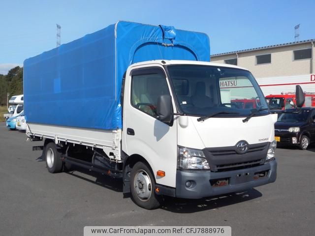 toyota toyoace 2017 GOO_NET_EXCHANGE_0902447A30221009W002 image 2