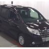 toyota noah 2014 quick_quick_DAA-ZWR80G_0059574 image 4