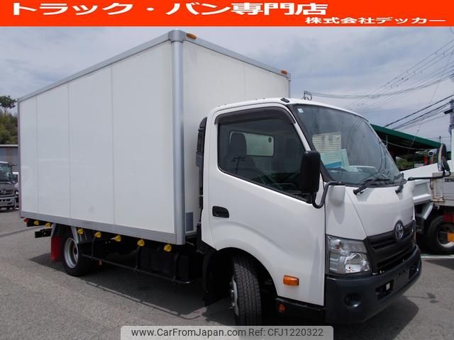 toyota dyna-truck 2017 GOO_NET_EXCHANGE_0707574A30250530W002 image 1