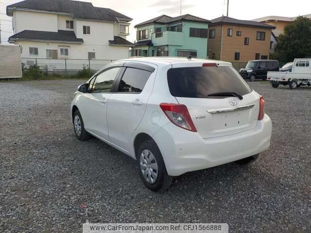toyota vitz 2013 CFJ1566888 image 2
