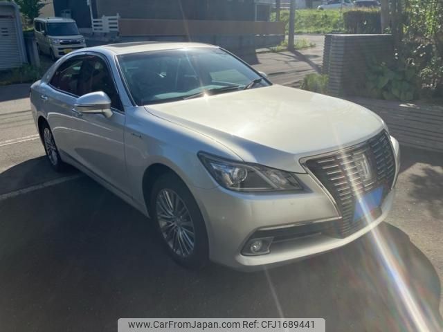 toyota crown 2015 CFJ1689441 image 1