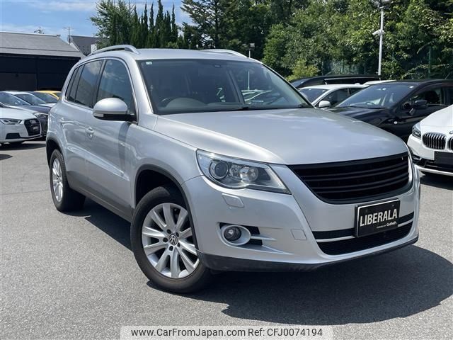 volkswagen tiguan 2010 -VOLKSWAGEN--VW Tiguan ABA-5NCAW--WVGZZZ5NZAW105683---VOLKSWAGEN--VW Tiguan ABA-5NCAW--WVGZZZ5NZAW105683- image 1