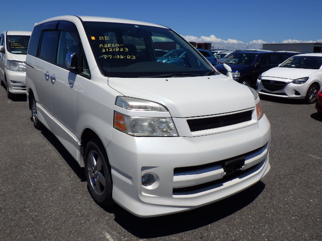 2007 Toyota Voxy DBA-AZR60G 2WD - Car Price $1,675