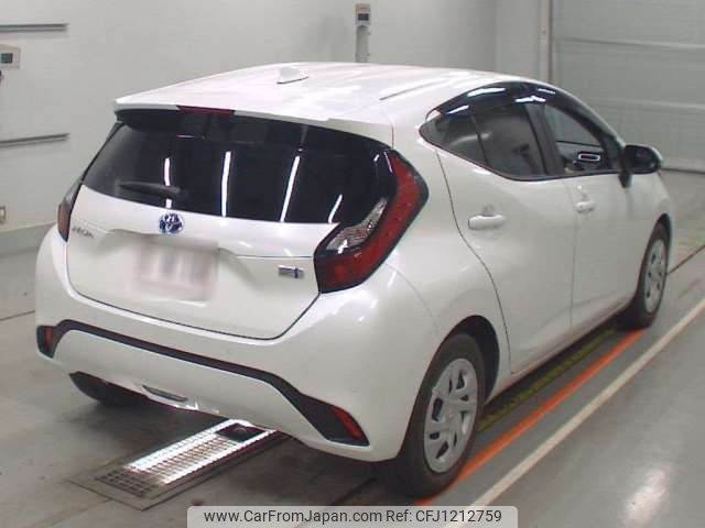 toyota aqua 2022 -TOYOTA--AQUA 6AA-MXPK11--MXPK11-2096800---TOYOTA--AQUA 6AA-MXPK11--MXPK11-2096800- image 2