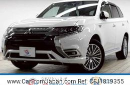 mitsubishi outlander-phev 2018 CFJ1819355