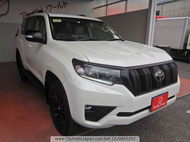 toyota land-cruiser-prado 2023 24431119 image 1