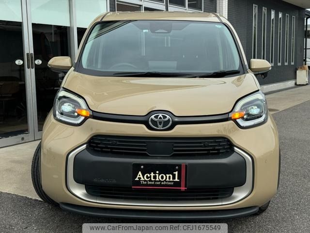 toyota sienta 2022 CFJ1675549 image 2