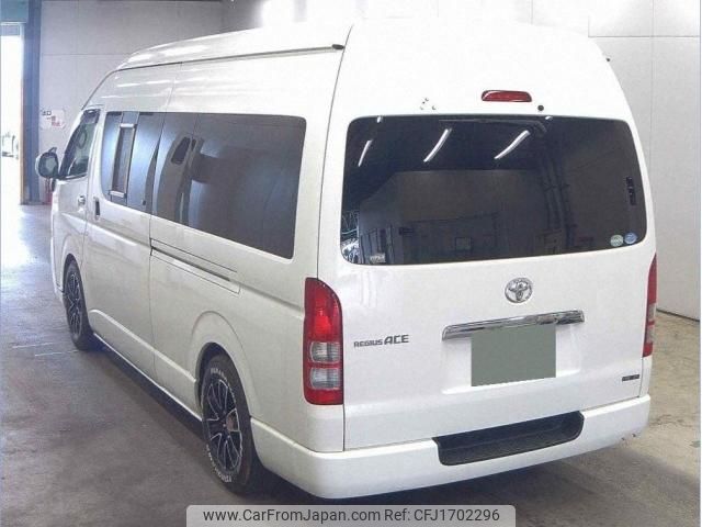 toyota regiusace-van 2013 CFJ1702296 image 2