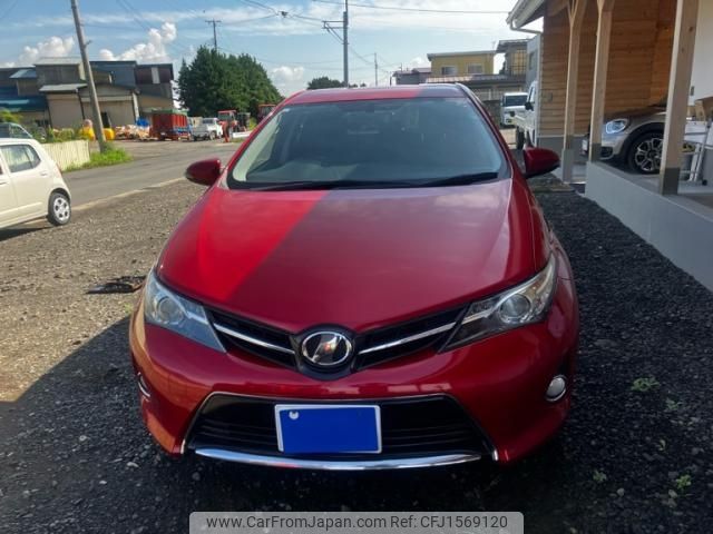 toyota auris 2013 CFJ1569120 image 1