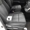 toyota noah 2018 CFJ1652072 image 9
