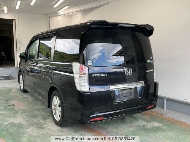 honda stepwagon 2010 -HONDA--Stepwgn RK5-1038004---HONDA--Stepwgn RK5-1038004- image 2