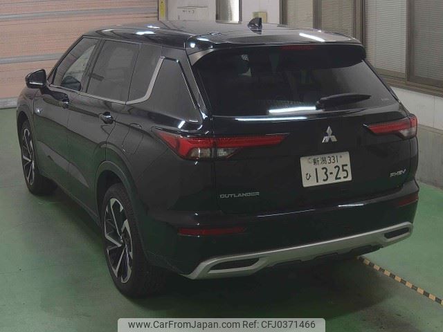 mitsubishi outlander-phev 2023 -MITSUBISHI 【新潟 331ﾋ1325】--Outlander PHEV GN0W--0303812---MITSUBISHI 【新潟 331ﾋ1325】--Outlander PHEV GN0W--0303812- image 2