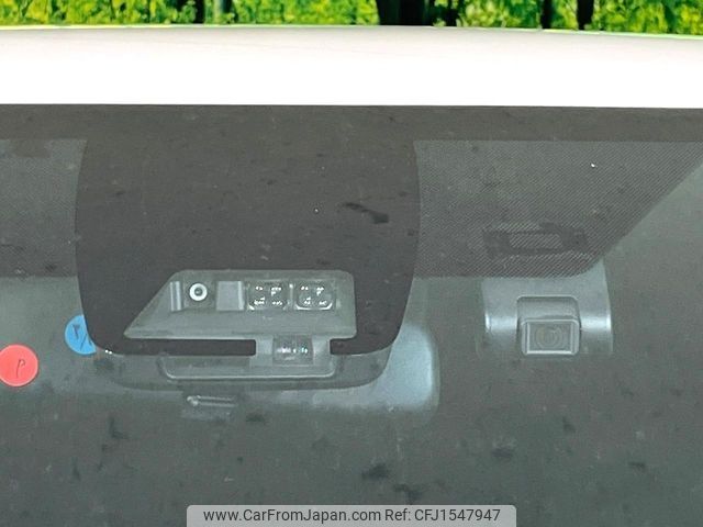 toyota voxy 2019 CFJ1547947 image 2