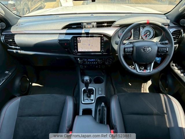toyota hilux 2024 CFJ1523881 image 2