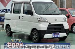 daihatsu hijet-cargo 2018 GOO_JP_700060017330250620022