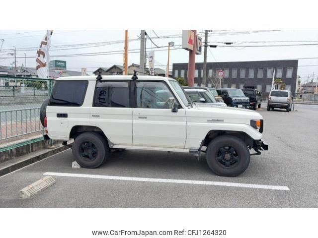 toyota landcruiser-70 1996 quick_quick_HZJ77V_0008063 image 2