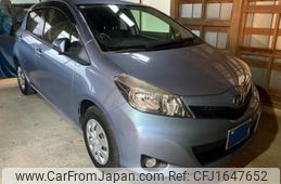 toyota vitz 2013 CFJ1647652