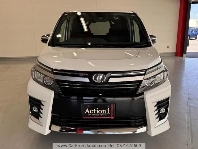 toyota voxy 2017 CFJ1675509 image 2