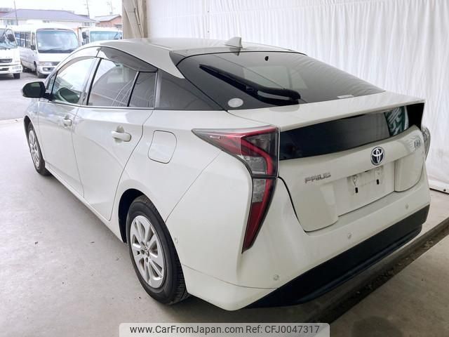 toyota prius 2018 quick_quick_DAA-ZVW50_ZVW50-6134012 image 2