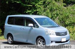 toyota noah 2011 TE2943