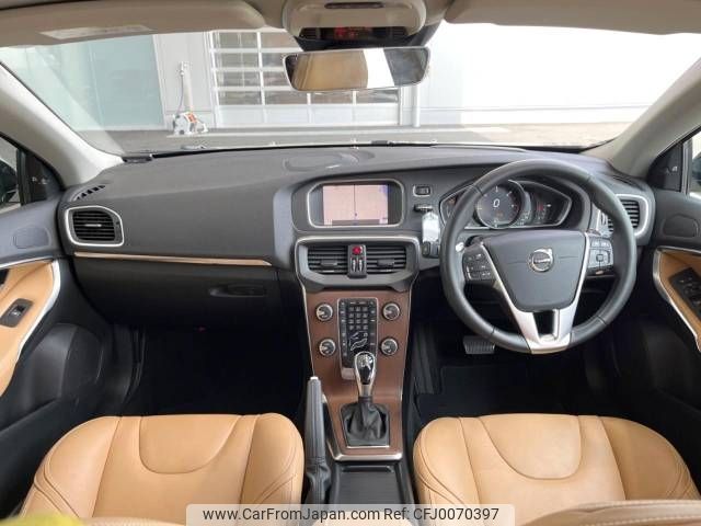 volvo v40 2017 -VOLVO--Volvo V40 LDA-MD4204T--YV1MZA8RDH2130900---VOLVO--Volvo V40 LDA-MD4204T--YV1MZA8RDH2130900- image 2