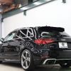 audi rs3 2018 CFJ1904744 image 3