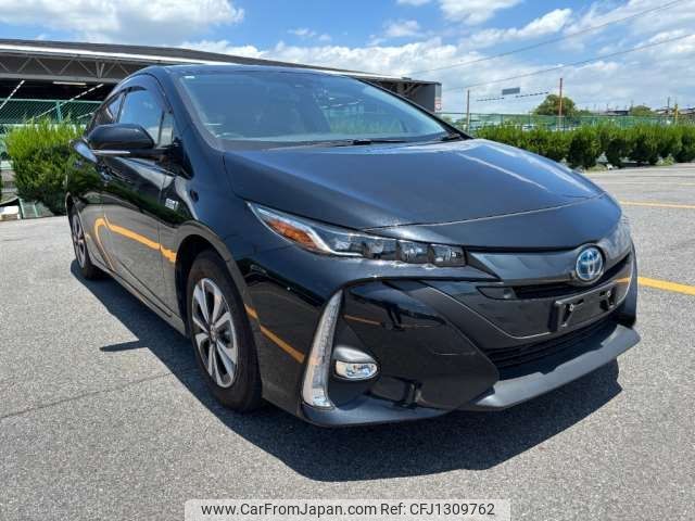 toyota prius-phv 2019 -TOYOTA--Prius PHV DLA-ZVW52--ZVW52-3141355---TOYOTA--Prius PHV DLA-ZVW52--ZVW52-3141355- image 1