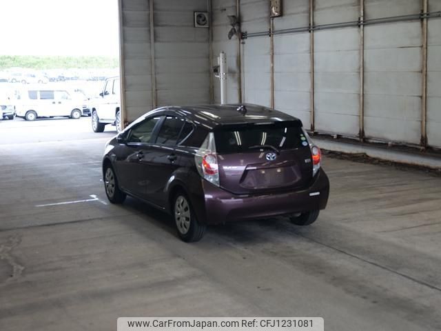 toyota aqua 2014 quick_quick_DAA-NHP10_NHP10-2345085 image 2