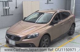 volvo v40 2015 -VOLVO 【滋賀 334ﾆ2015】--Volvo V40 DBA-MB5204T--YV1MZ6356E2050172---VOLVO 【滋賀 334ﾆ2015】--Volvo V40 DBA-MB5204T--YV1MZ6356E2050172-