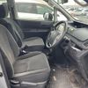 toyota voxy 2011 AF-ZRR70-0422221 image 16