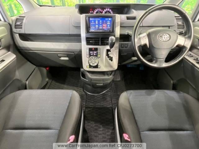 toyota voxy 2010 -TOYOTA--Voxy DBA-ZRR70W--ZRR70-0305187---TOYOTA--Voxy DBA-ZRR70W--ZRR70-0305187- image 2