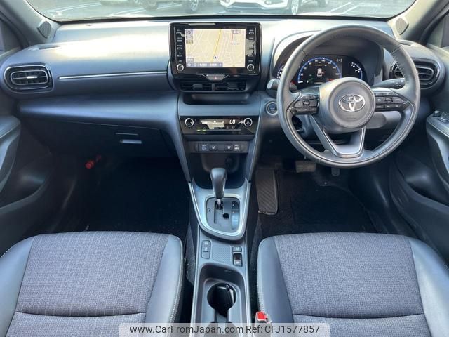 toyota yaris-cross 2023 CFJ1577857 image 2