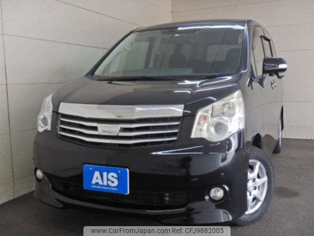 toyota noah 2013 -TOYOTA--Noah DBA-ZRR70G--ZRR70-0566179---TOYOTA--Noah DBA-ZRR70G--ZRR70-0566179- image 1