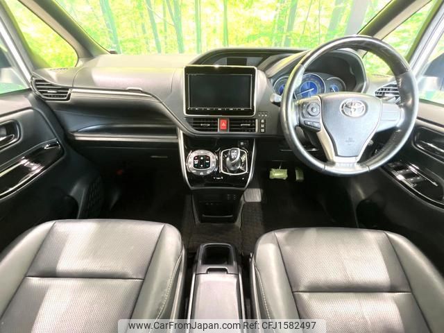 toyota esquire 2018 CFJ1582497 image 2