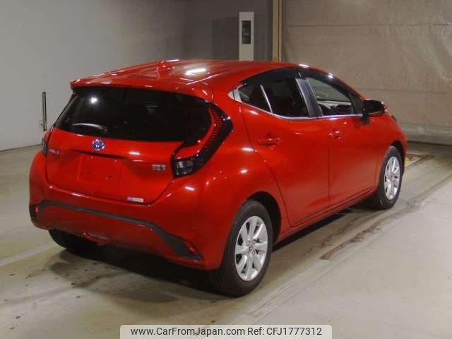 toyota aqua 2022 CFJ1777312 image 2
