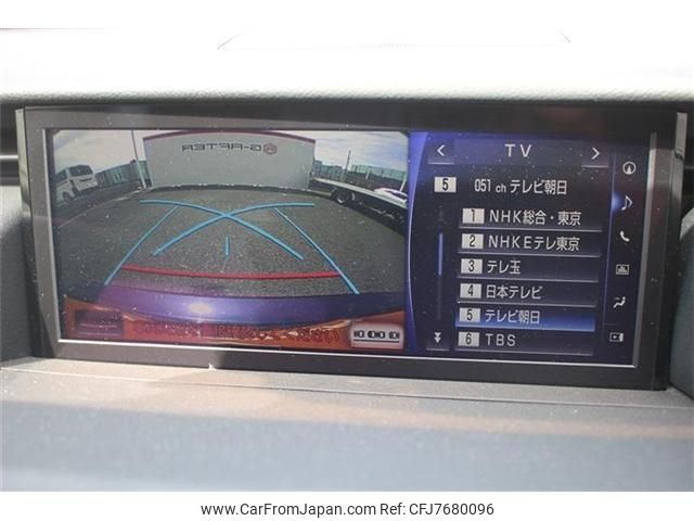 lexus is 2019 CFJ7680096 image 2