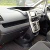 toyota voxy 2012 -TOYOTA--Voxy DBA-ZRR75G--ZRR75-0098638---TOYOTA--Voxy DBA-ZRR75G--ZRR75-0098638- image 49