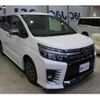 toyota voxy 2017 quick_quick_DBA-ZRR80W_0322425 image 12