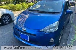 toyota aqua 2013 CFJ1501228