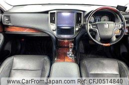 toyota crown-majesta 2015 504928-926419