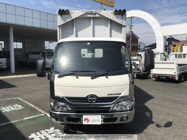 hino dutro 2017 GOO_NET_EXCHANGE_0702476A30241002W001 image 2