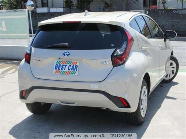 toyota aqua 2022 -TOYOTA--AQUA MXPK11--MXPK11-2042772---TOYOTA--AQUA MXPK11--MXPK11-2042772- image 2