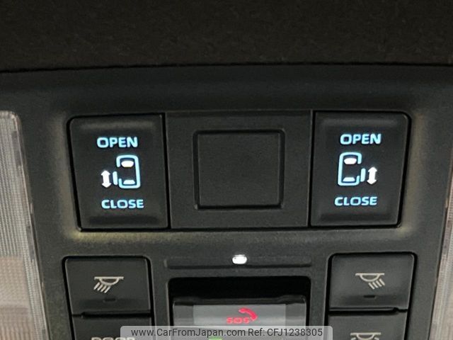 toyota voxy 2023 -TOYOTA--Voxy 6BA-MZRA90W--MZRA90-0066013---TOYOTA--Voxy 6BA-MZRA90W--MZRA90-0066013- image 2