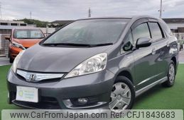 honda fit-shuttle-hybrid 2013 CFJ1843683