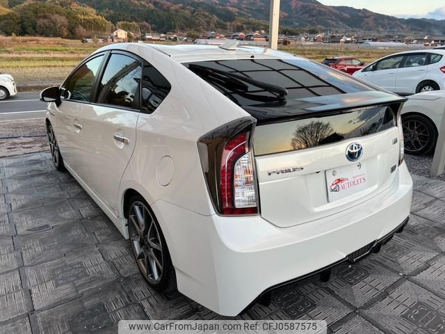 toyota prius 2013 quick_quick_DAA-ZVW30_ZVW30-5661545 image 2