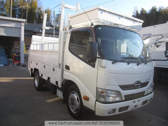 hino dutro 2013 GOO_NET_EXCHANGE_0504163A30250224W001 image 1