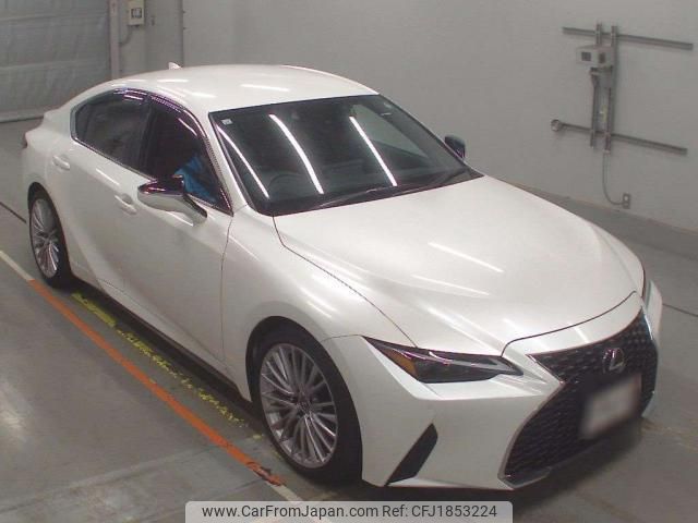 lexus is 2023 CFJ1853224 image 1
