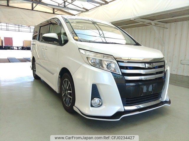 toyota noah 2014 ENHANCEAUTO_1_ea288059 image 1