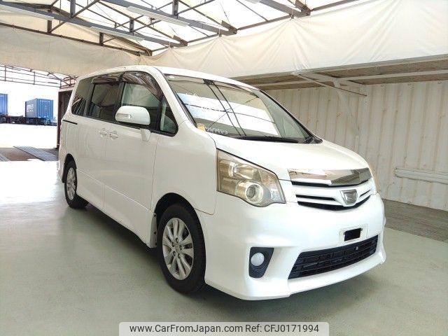 toyota noah 2010 ENHANCEAUTO_1_ea287483 image 1